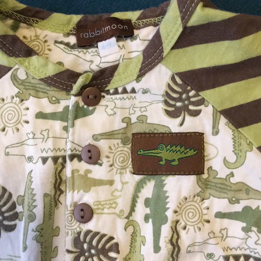 Rabbitmoon Crocodile Footie, size 6-9 months - Picture 2 of 4